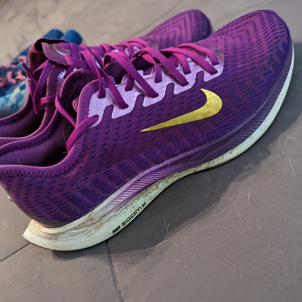 Women's Athletic Shoes - Multi-Color - Picture 5 of 5